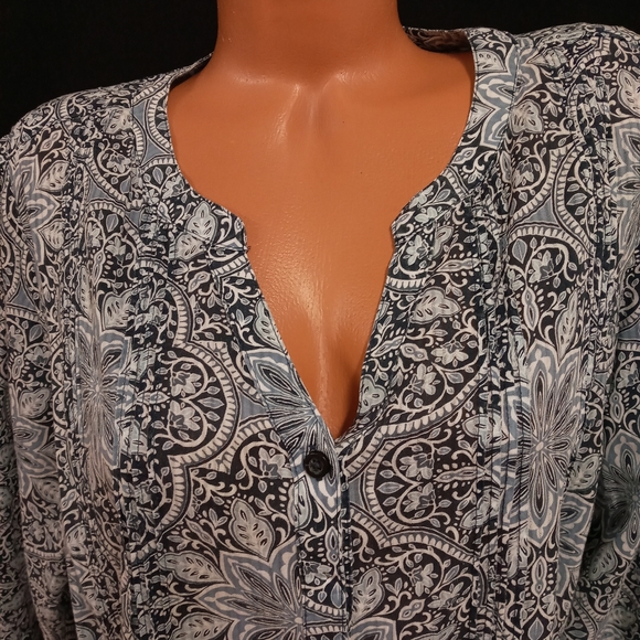 Croft & Borrow Womans top - Picture 4 of 9